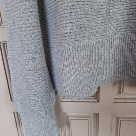 Sonoma Sweater Gray SzXL 1/4Zip Wide Collar /Cuffs Long Sleeves Hem Slit Sides - Picture 11 of 12